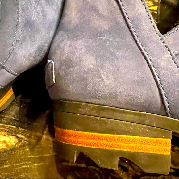 NWOT SOREL Navy Blue Ankle Boots. Size 8. - Picture 7 of 13